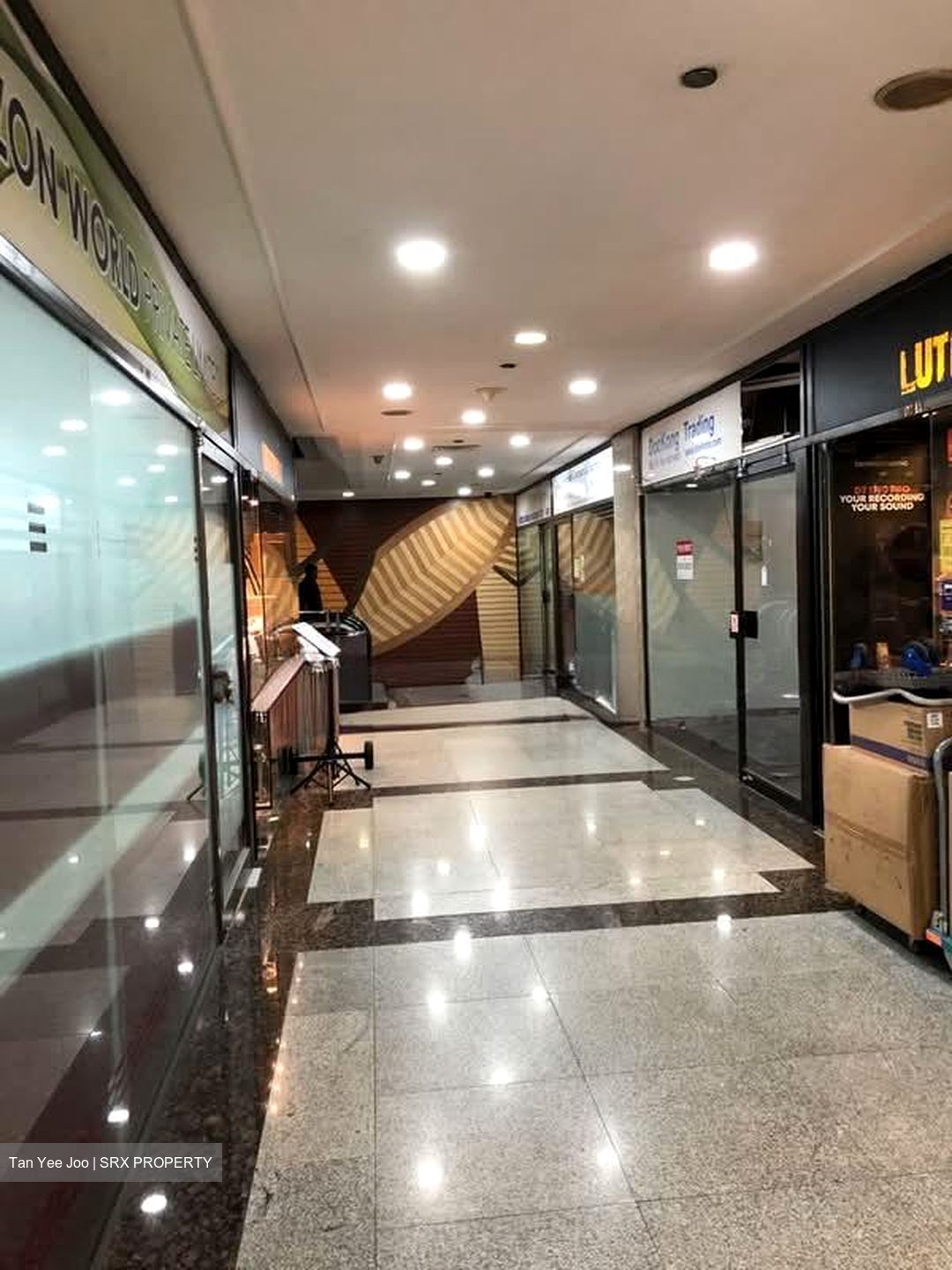 Excelsior Shopping Centre (D6), Shop House #581132431